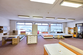 obchodní plochy - Prodej obchodních prostor 2665 m², Lišov