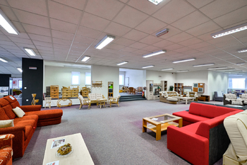 obchodní plochy - Prodej obchodních prostor 2665 m², Lišov