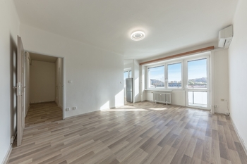 Pronájem bytu 1+kk v osobním vlastnictví 31 m², Praha 4 - Háje