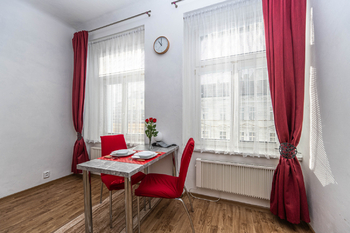 Pronájem bytu 1+1 v osobním vlastnictví 34 m², Praha 7 - Holešovice