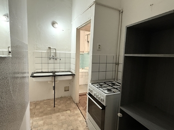 Prodej bytu 2+1 v osobním vlastnictví 61 m², Praha 10 - Vršovice