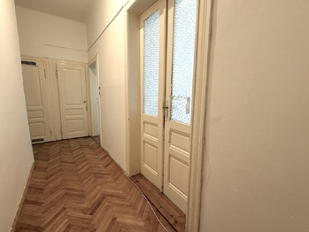 Prodej bytu 2+1 v osobním vlastnictví 61 m², Praha 10 - Vršovice