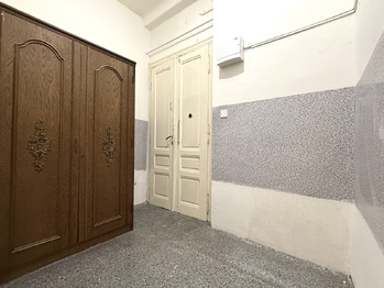 Prodej bytu 2+1 v osobním vlastnictví 61 m², Praha 10 - Vršovice