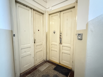 Prodej bytu 2+kk v osobním vlastnictví 62 m², Praha 10 - Vršovice