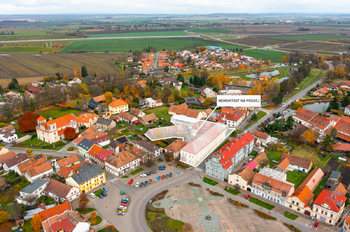 Prodej výrobních prostor 2490 m², Dašice