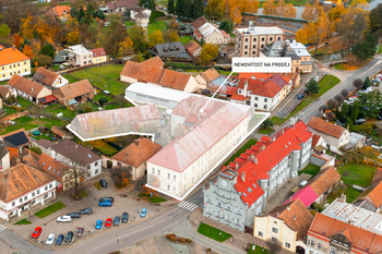 Prodej výrobních prostor 2490 m², Dašice