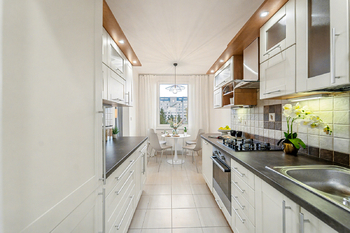 Prodej bytu 4+1 v osobním vlastnictví 79 m², Praha 10 - Hostivař