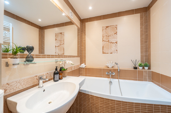 Prodej bytu 4+1 v osobním vlastnictví 79 m², Praha 10 - Hostivař