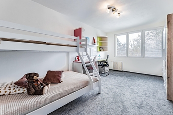 Dětský pokoj. - Prodej bytu 3+1 v družstevním vlastnictví 83 m², Jindřichův Hradec