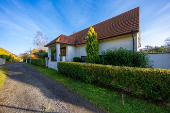 Prodej domu 300 m², Košátky