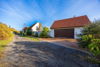 Prodej domu 300 m², Košátky