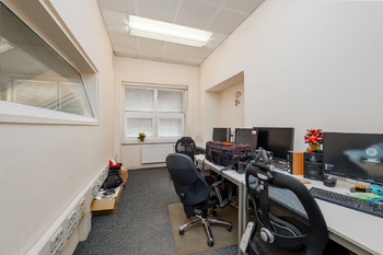 Pronájem kancelářských prostor 274 m², Plzeň