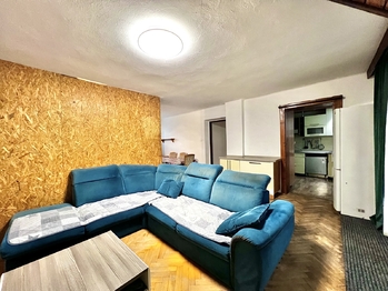 Prodej domu 300 m², Dolní Branná