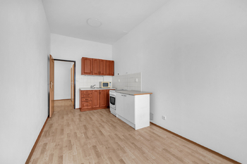 Pronájem bytu 2+1 v osobním vlastnictví 67 m², Milovice