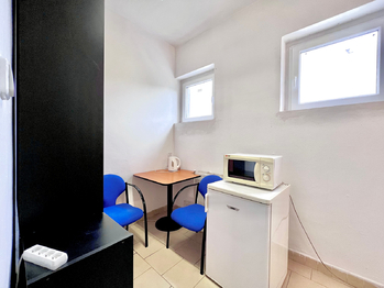 Pronájem skladovacích prostor 120 m², Turnov