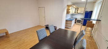 Obývací pokoj s kuchyňským koutem  - Pronájem bytu 2+kk v osobním vlastnictví 51 m², Vyškov