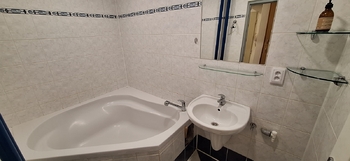 Koupelna - Pronájem bytu 2+kk v osobním vlastnictví 51 m², Vyškov