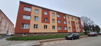Pohled na dům z ulice - Pronájem bytu 2+kk v osobním vlastnictví 51 m², Vyškov