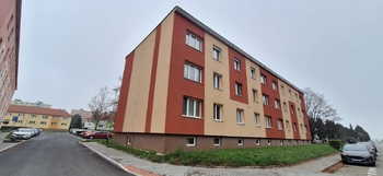 Pohled na dům z ulice - Pronájem bytu 2+kk v osobním vlastnictví 51 m², Vyškov