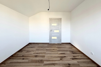 pokoj - Prodej domu 138 m², Milovice