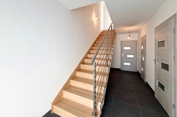 chodba - Prodej domu 138 m², Milovice