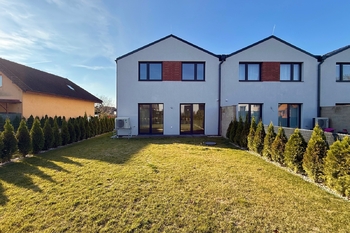 zahrada - Prodej domu 138 m², Milovice