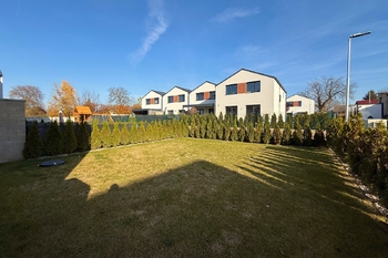 zahrada - Prodej domu 138 m², Milovice