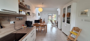 Pohled z kuchyně do obývacího pokoje - Pronájem domu 106 m², Letonice