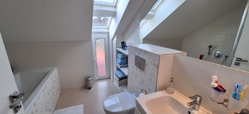 Koupelna s WC v 1. patře - Pronájem domu 106 m², Letonice