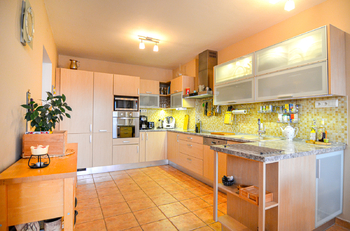 kuchyň - Prodej domu 204 m², Kyjov