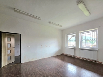 Pronájem obchodních prostor 113 m², Kryry