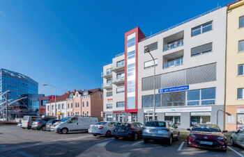 Pronájem kancelářských prostor 92 m², Hradec Králové