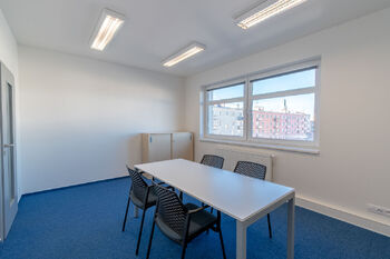 Pronájem kancelářských prostor 92 m², Hradec Králové