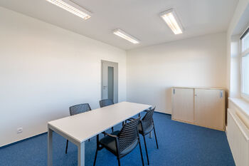 Pronájem kancelářských prostor 92 m², Hradec Králové