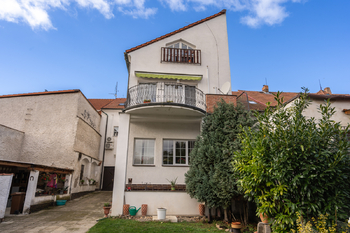 Prodej nájemního domu 489 m², Kostelec nad Labem