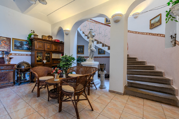 Prodej nájemního domu 489 m², Kostelec nad Labem