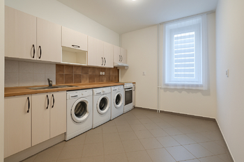 Prodej nájemního domu 489 m², Kostelec nad Labem