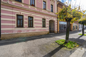 Prodej nájemního domu 489 m², Kostelec nad Labem