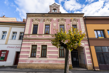 Prodej nájemního domu 489 m², Kostelec nad Labem