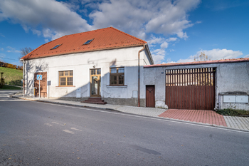 Pronájem jiných prostor 286 m², Jemníky