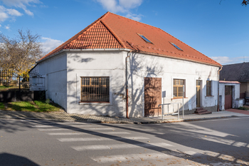 Pronájem jiných prostor 286 m², Jemníky
