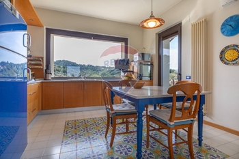 Prodej bytu 4+kk v osobním vlastnictví 267 m², Montesilvano