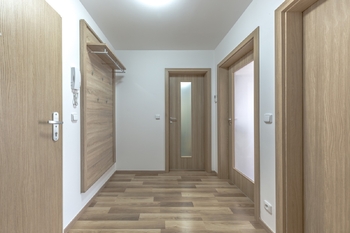 Prodej bytu 3+kk v osobním vlastnictví 65 m², Praha 10 - Uhříněves