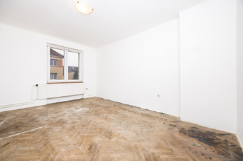 Obývací pokoj - Prodej bytu 2+1 v osobním vlastnictví 55 m², Duchcov