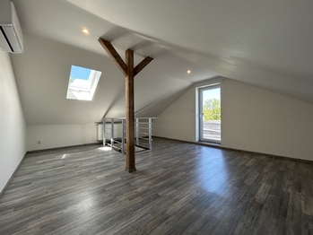 Pronájem bytu 2+kk v osobním vlastnictví 75 m², Milovice