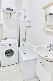 Prodej bytu 1+1 v osobním vlastnictví 44 m², Praha 4 - Nusle