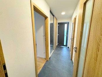 Pronájem bytu 2+kk v osobním vlastnictví 41 m², Osek