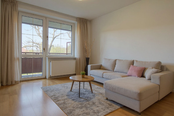 vizualizace obývací pokoj - Prodej bytu 3+1 v osobním vlastnictví 88 m², Uherské Hradiště