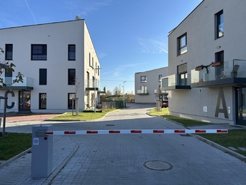 Pronájem bytu 1+kk v osobním vlastnictví 30 m², Praha 9 - Újezd nad Lesy