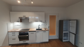 Pronájem bytu 1+kk v osobním vlastnictví 30 m², Praha 9 - Újezd nad Lesy